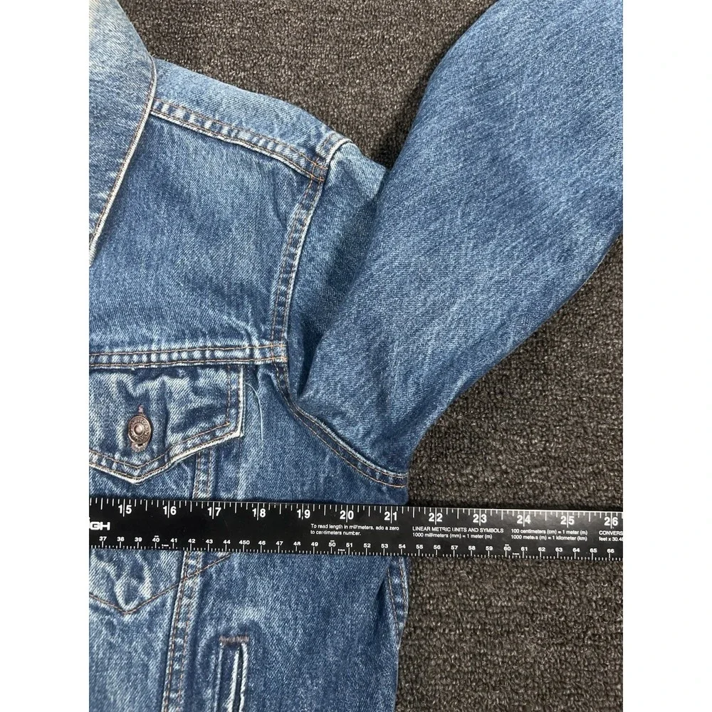 Levis thanks taking